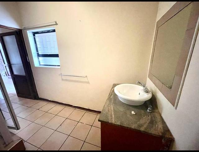1 BEDROOM PROPERTY TO RENT IN DASSIE RAND
